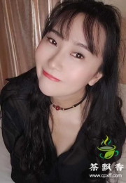 岗顶莹莹